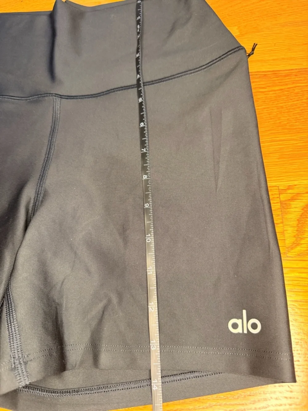 Alo Airlift Energy Shorts Black High Waist Biker Shorts Size M NWT - Picture 7 of 8
